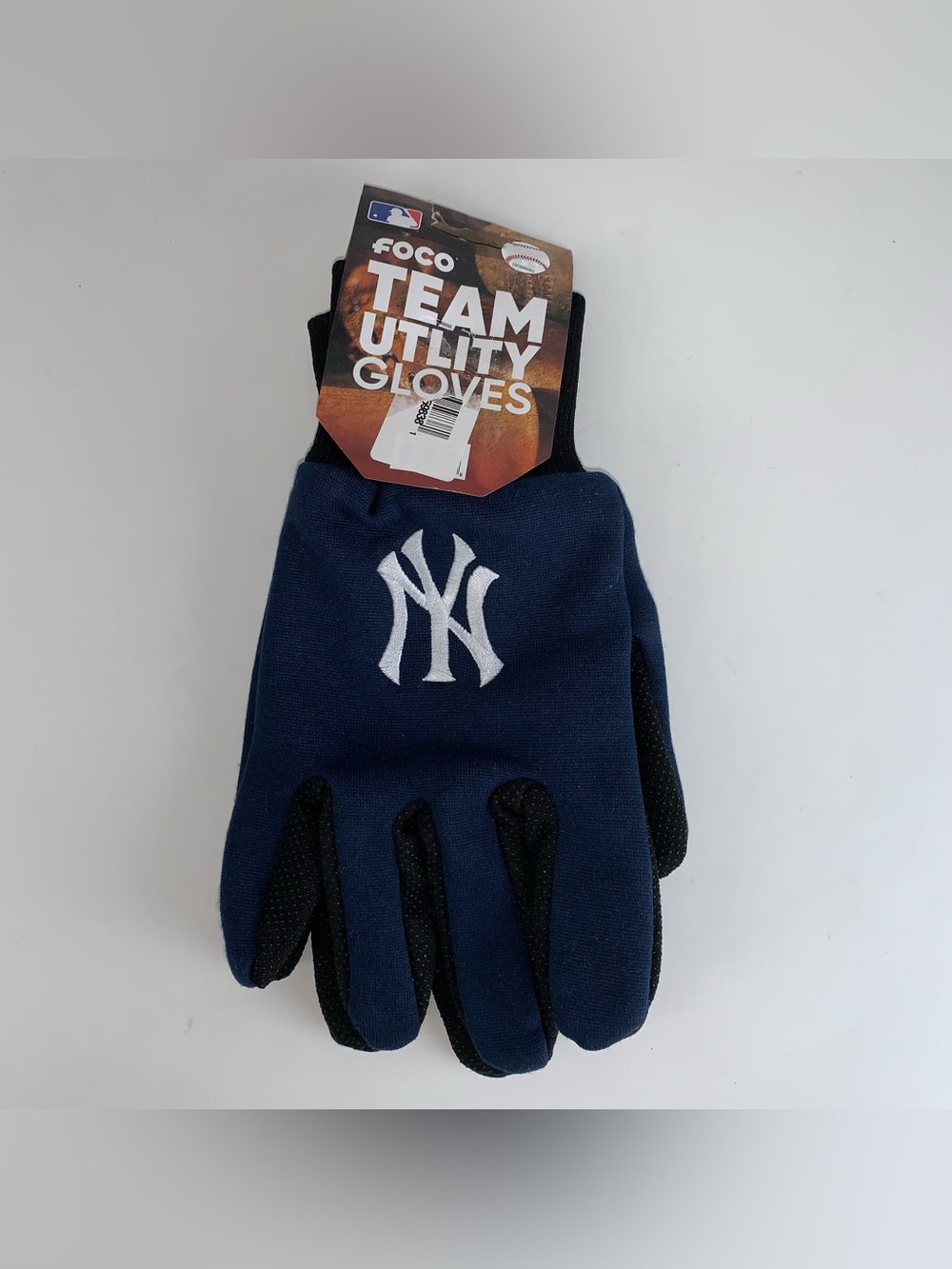 MLB New York Yankees Sports Utility Gloves With Palm Grip By Forever OSFM NWT